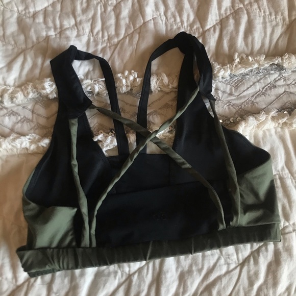 Sports bra - Picture 4 of 8